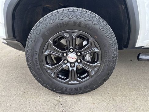 Used 2023 GMC Canyon Elevation w/ Elevation Premium Package AWD/4WD image 2