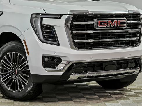 New 2026 GMC Yukon Elevation w/ Elevation Premium Package AWD/4WD image 2
