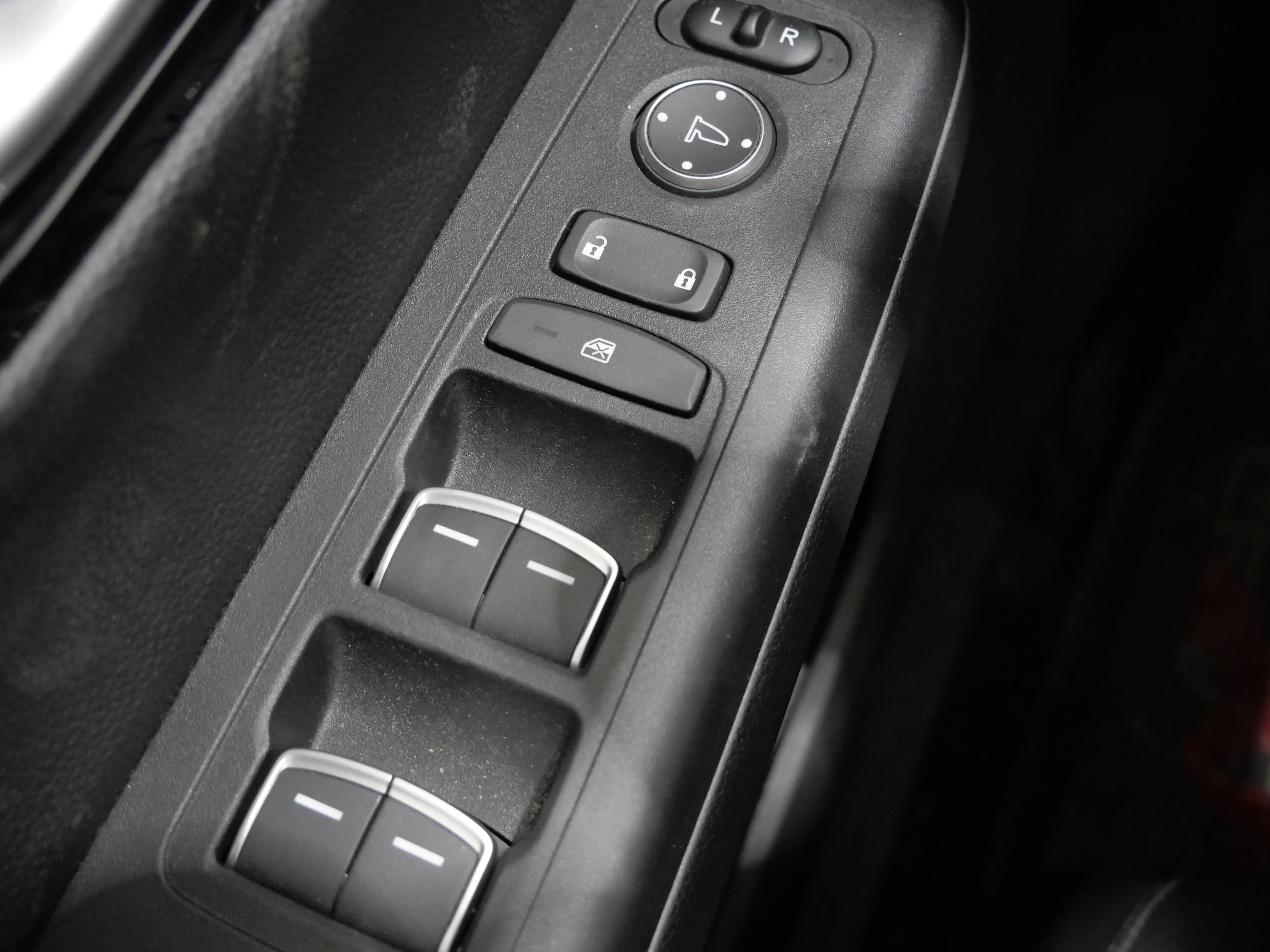 Used 2023 Honda CR-V EX-L image 13