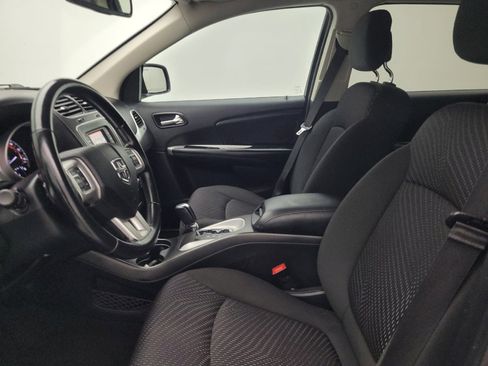 Used 2020 Dodge Journey SE w/ SE Popular Equipment Group FWD image 17