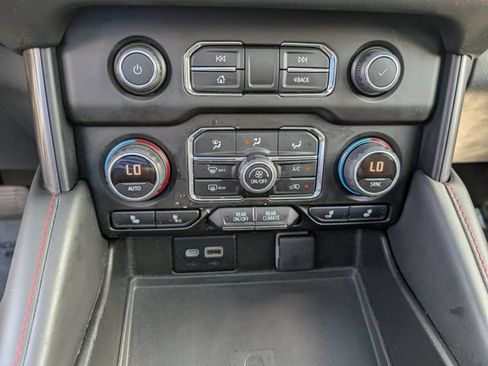 Used 2022 Chevrolet Suburban RST w/ Sport Performance Package AWD/4WD image 20