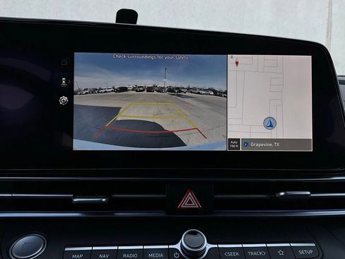 Used 2025 Hyundai Elantra Limited image 37