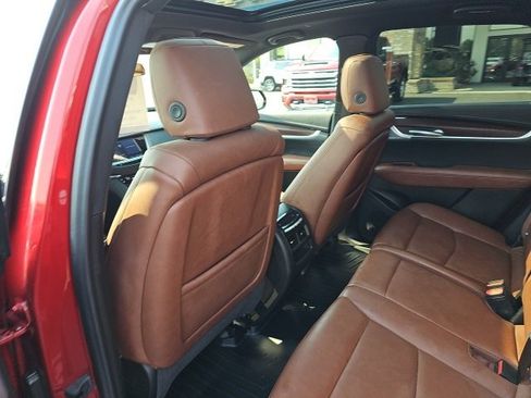 Used 2025 Cadillac XT5 Sportv image 7