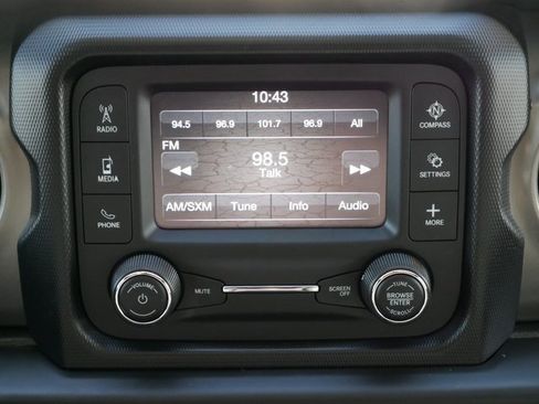 Used 2018 Jeep Wrangler Unlimited Sport image 17