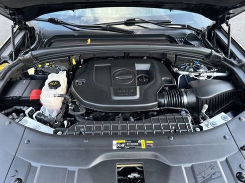 Used 2023 Jeep Grand Cherokee Overland w/ Adv Protech Group III image 27