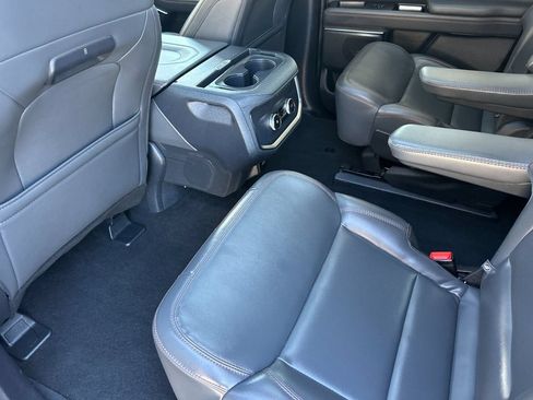 Used 2025 Ford Expedition Active AWD/4WD image 14