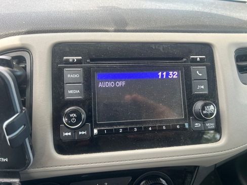 Used 2022 Honda HR-V LX image 19