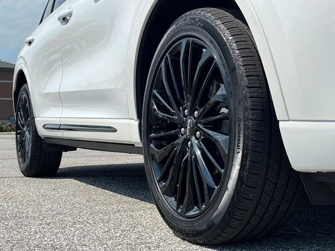 Used 2024 Lincoln Corsair AWD w/ Equipment Group 101A image 9