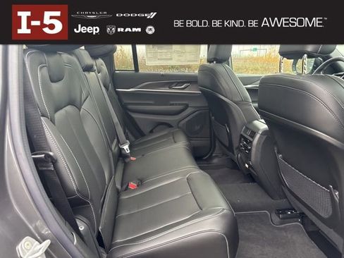 New 2025 Jeep Grand Cherokee Limited w/ Luxury Tech Group II image 12