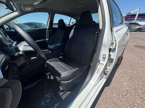 Used 2025 Nissan Altima 2.5 SV FWD image 36