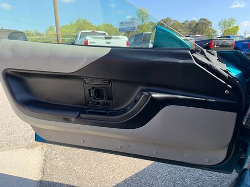 Used 1994 Chevrolet Corvette Coupe RWD image 24