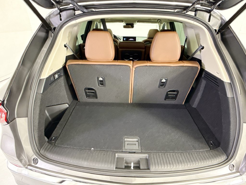 Used 2026 Acura MDX w/ Technology Package FWD image 30