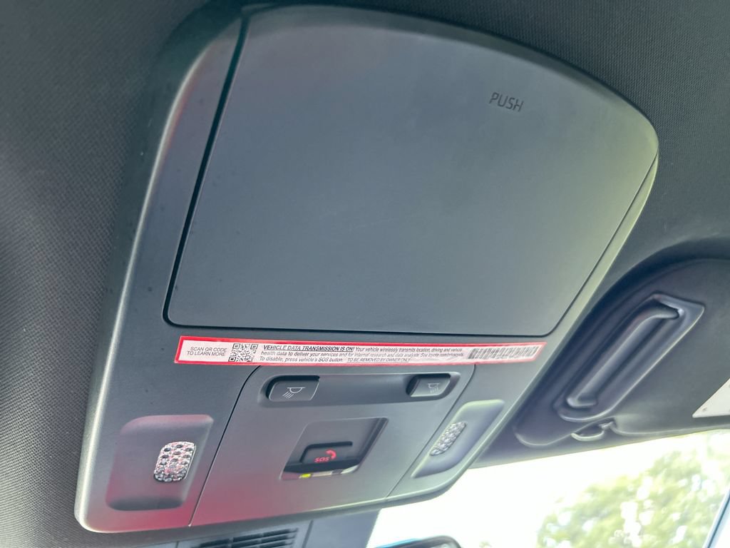 Used 2025 Toyota Camry SE w/ Convenience Package FWD image 28