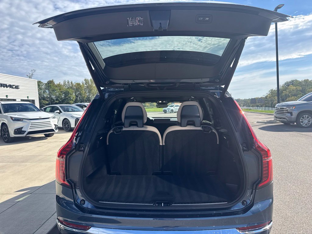 Used 2026 Volvo XC90 B6 Plus AWD/4WD image 13