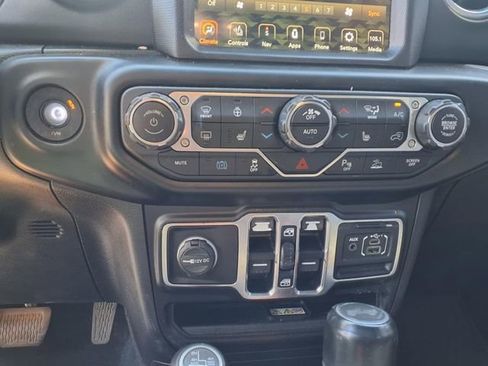 Certified 2022 Jeep Wrangler Unlimited Sahara w/ Cold Weather Group AWD/4WD image 20