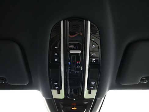 Certified 2023 Porsche Cayenne S AWD/4WD image 32
