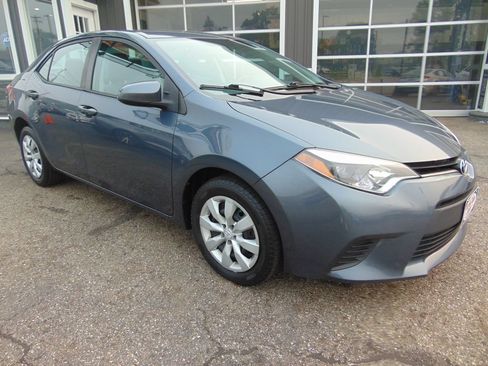 Used 2014 Toyota Corolla LE FWD image 1