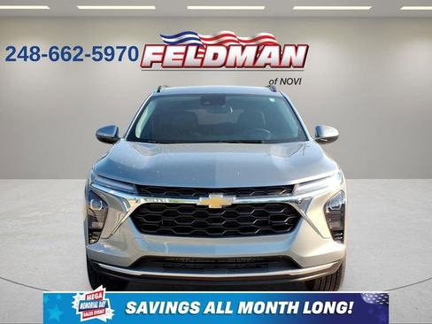 Used 2024 Chevrolet Trax LT w/ Driver Confidence Package FWD image 9