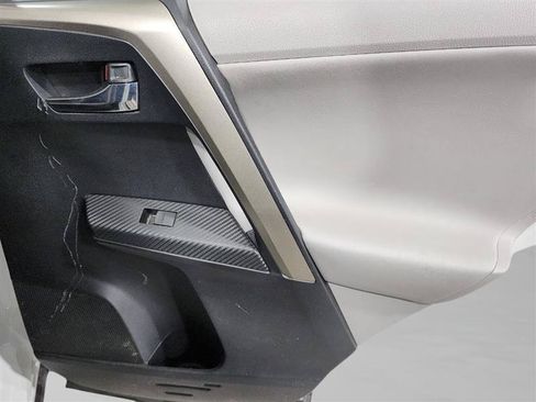 Used 2013 Toyota RAV4 Limited AWD/4WD image 32