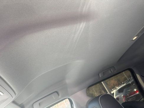 Used 2018 Chevrolet Silverado 1500 High Country image 12