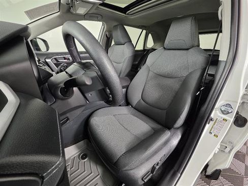 Used 2025 Toyota RAV4 XLE w/ Convenience Package image 26