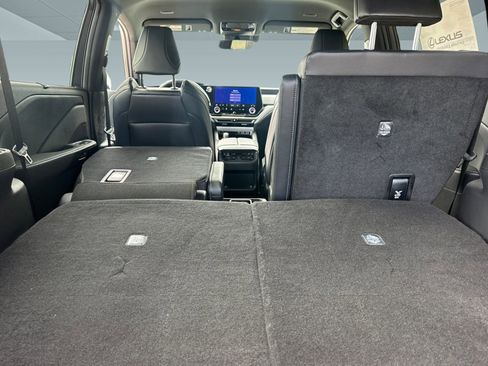 New 2026 Lexus TX 500h AWD image 25