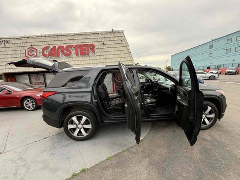 Used 2018 Chevrolet Traverse LT AWD/4WD image 22