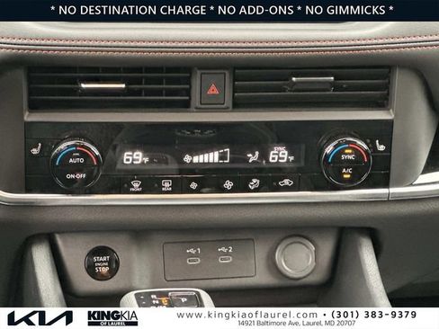 Used 2025 Nissan Rogue SV AWD/4WD image 4