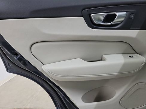 Certified 2024 Volvo XC60 T8 Plus w/ Protection Package Premier image 15