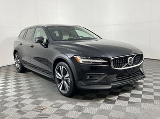 Certified 2025 Volvo V60 B5 Cross Country Plus video 2