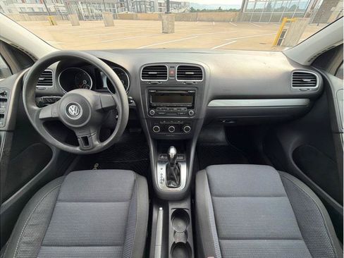 Used 2013 Volkswagen Golf 4-Door FWD image 15