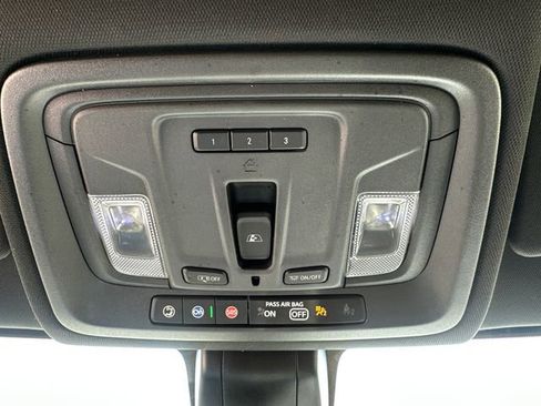 Used 2023 Chevrolet Silverado 2500 High Country AWD/4WD image 42