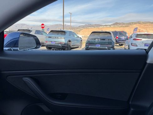 Used 2020 Tesla Model 3 Long Range image 36