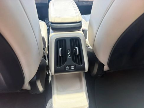 Used 2025 BMW X1 xDrive28i AWD/4WD image 16