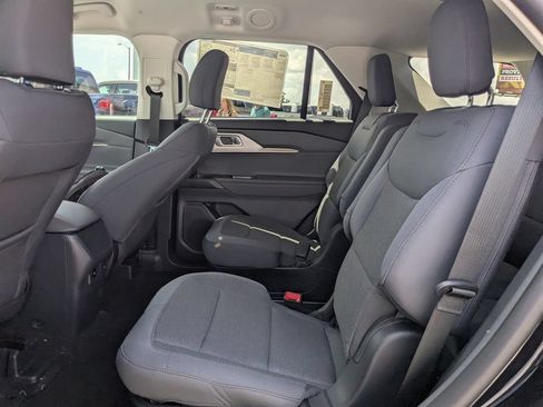 New 2026 Ford Explorer Active RWD image 13
