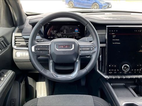 Used 2025 GMC Acadia Elevation AWD/4WD image 8