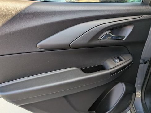 Used 2022 Chevrolet TrailBlazer LT FWD image 10