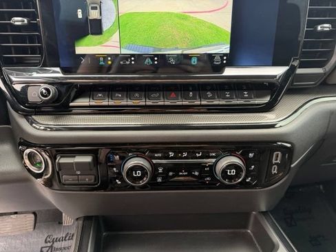 Used 2023 Chevrolet Silverado 1500 ZR2 w/ Technology Package AWD/4WD image 17