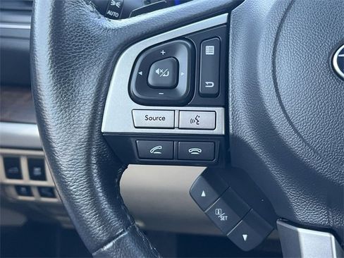 Used 2017 Subaru Outback 2.5i Limited image 23