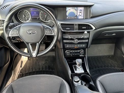 Used 2019 INFINITI QX30 w/ Navigation Package image 22