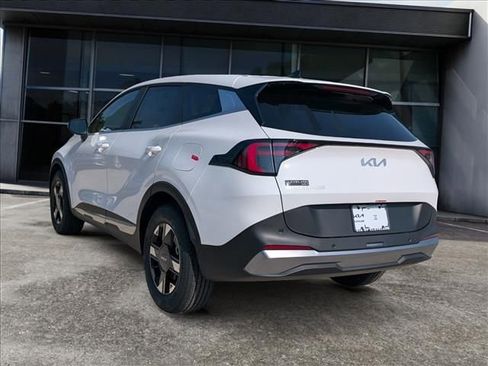 New 2026 Kia Sportage LX FWD image 3