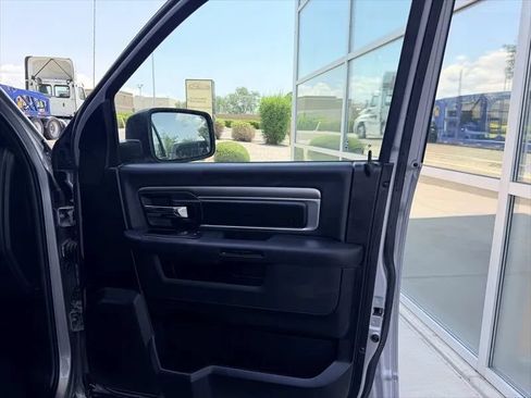 Used 2024 RAM 1500 Warlock AWD/4WD image 25