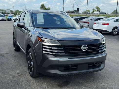Used 2025 Nissan Kicks SV w/ SV Premium Package AWD/4WD image 9