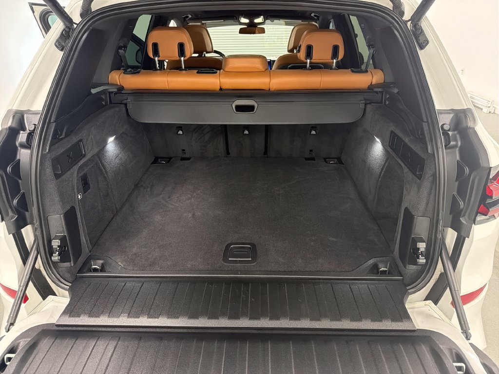 Used 2024 BMW X5 M60i w/ Climate Comfort Package AWD/4WD image 11