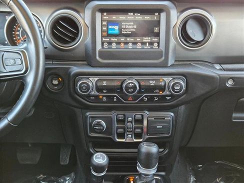Used 2021 Jeep Wrangler Unlimited Sport AWD/4WD image 16