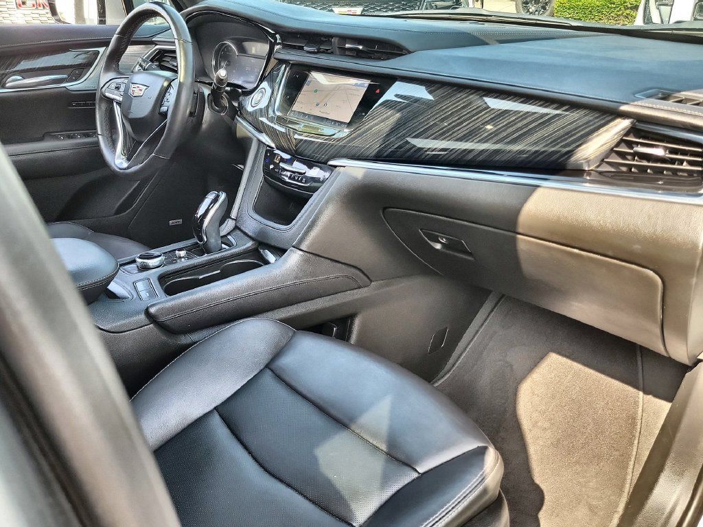 Certified 2023 Cadillac XT6 Premium Luxury FWD image 29