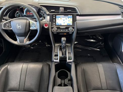 Used 2017 Honda Civic Touring image 3
