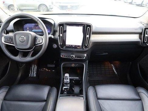 Used 2023 Volvo XC40 B5 Ultimate w/ Protection Package Premier AWD/4WD image 25