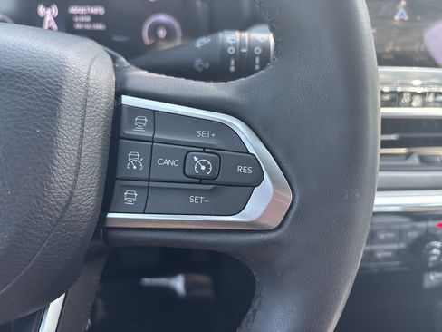 Used 2023 Jeep Compass Limited w/ Elite Group AWD/4WD image 29