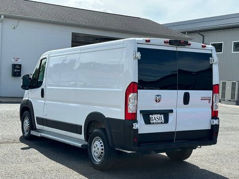 Used 2025 RAM ProMaster 2500 w/ U-Haul Equipment Group FWD image 13